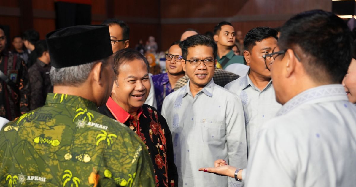Bupati Bandung Dadang Supriatna  menghadisiri peringatan Hari Ulang Tahun (HUT) ke-26 Asosiasi Pemerintah Kabupaten Seluruh Indonesia (APKASI) di Graha Bhineka Perkasa Jaya, Kabupaten Deli Serdang, Sumatera Utara, Rabu 1 Juli 2026.