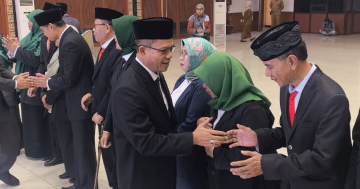 Lantik 27 Kepala  SD dan SMP Bupati Bandung : Jangan Ada  Japrem dan  Suap