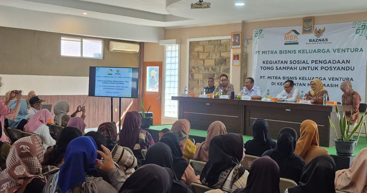 Rapat sosialisasi pengadaan tong sampah khusus untuk seluruh Posyandu se-Kecamatan Margaasih, di Aula Kantor Kecamatan Margaasih, Kabupaten Bandung, Rabu 15 Juli 2026.(Foto Hida Linggaraja).