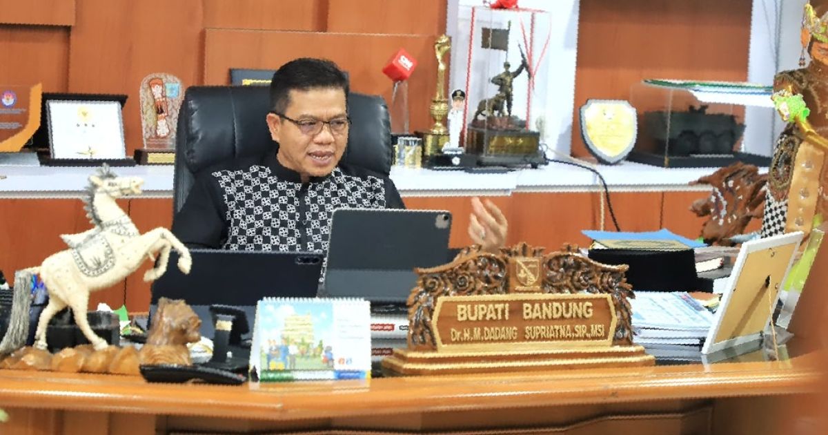 Bupati Bandung Dadang Supriatna.