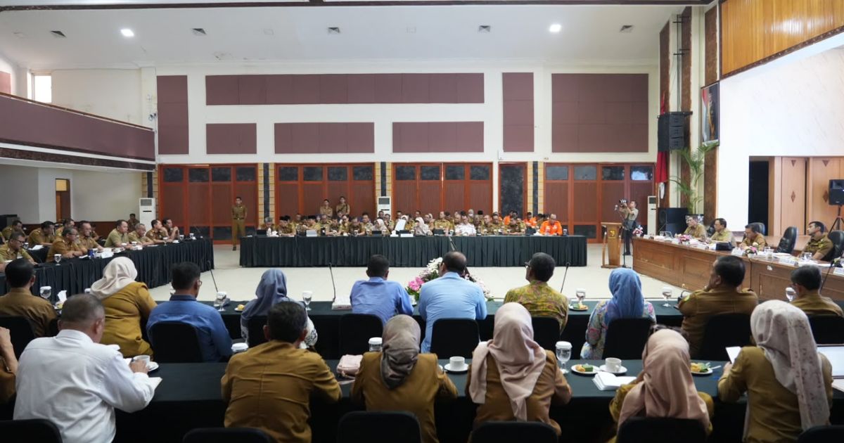 Bupati Bandung  Instruksikan OPD dan PDAM Bergerak Cepat Atasi Dampak Kekeringan