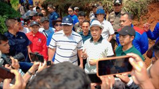 Menteri LH Apresiasi Bupati Bandung Konsisten  Galakan Tanam Pohon