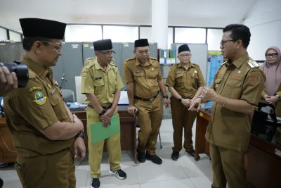 Sidak ke Disdik. Bupati Bandung Dorong Budaya Disiplin dan Lingkungan Sekolah Humanis