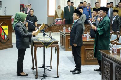 Khoiril Anwar Resmi Gantikan Hj. Titik Kartika di DPRD Kabupaten Bandung