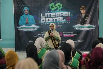 Hadiri Festival Literasi Digital Bunda Literasi Kabupaten Bandung Ingatkan Dampak Penggunaan Gawai Berlebihan